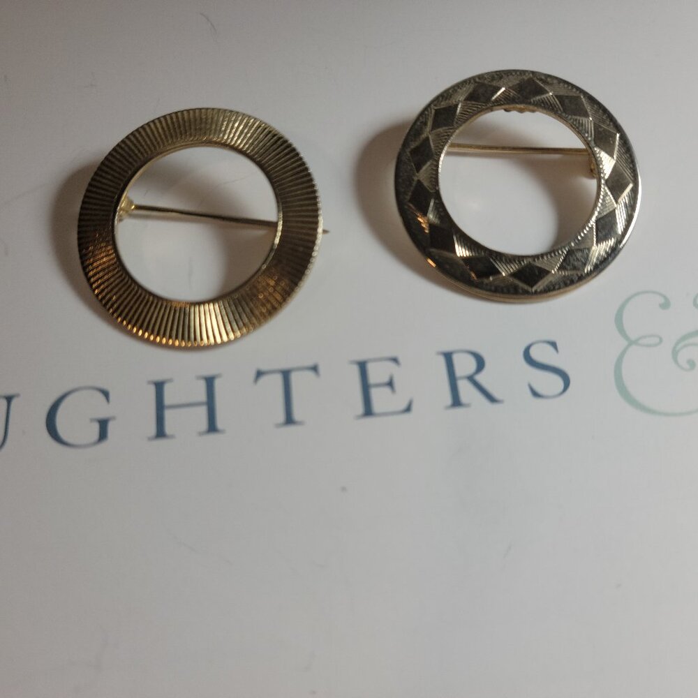 Circle of Life Mother and Daughter Brooch Pins Vintage Gold Tone